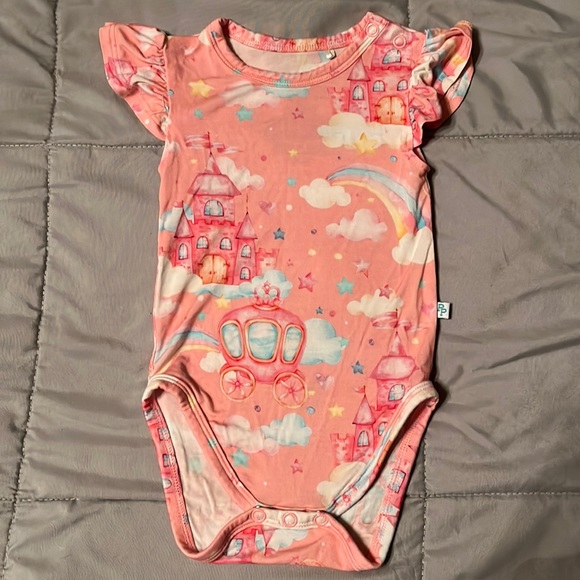 Posh Peanut Other - Posh Peanut castle onesie